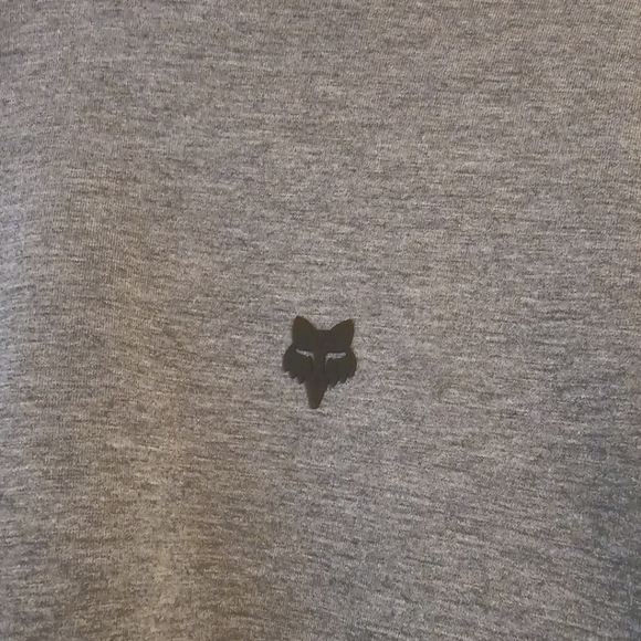 Fox Women's Light Gray Rise Crewneck Sweatshirt sz medium - Picture 7 of 7